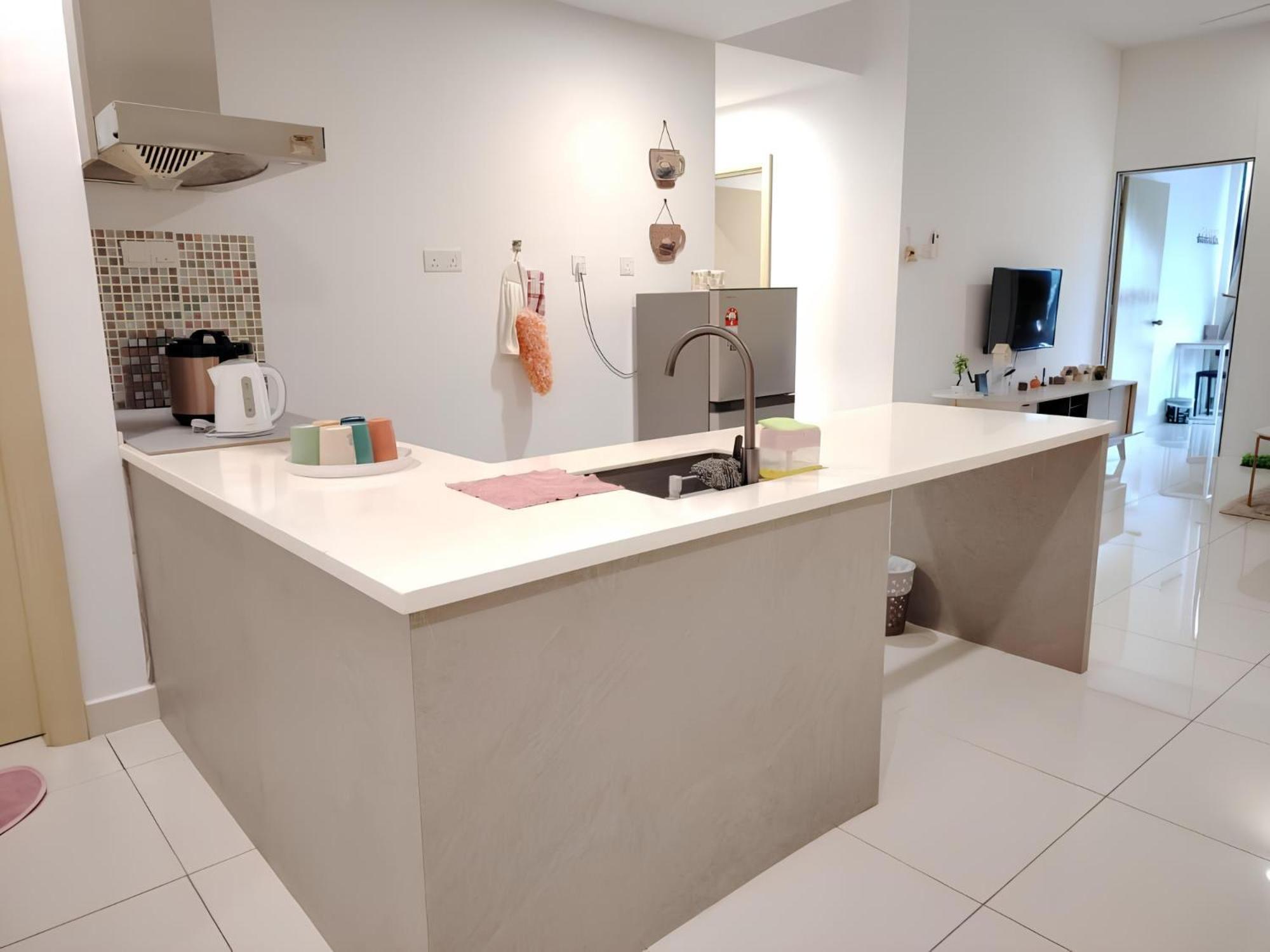Apartemen Mid Valley Megamall View Southkey Mosaic 3br 2free By Natol